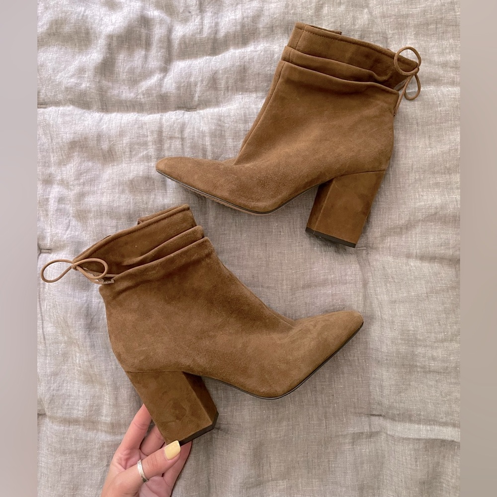 Vince Camuto “Salali” pointed block heel in brown suede. Size 8.5.